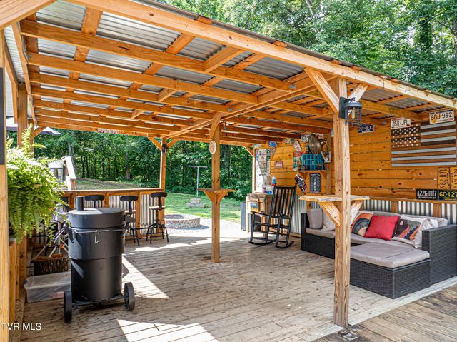 19657 Jeb Stuart Highway, Abingdon, VA 24211