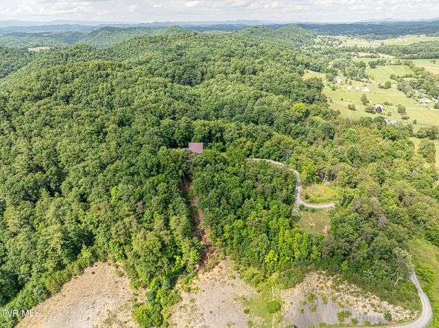 19657 Jeb Stuart Highway, Abingdon, VA 24211