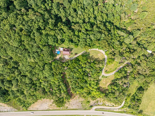 19657 Jeb Stuart Highway, Abingdon, VA 24211