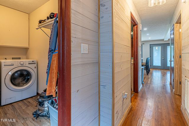 19657 Jeb Stuart Highway, Abingdon, VA 24211