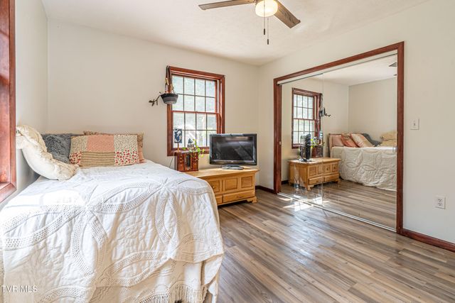 19657 Jeb Stuart Highway, Abingdon, VA 24211