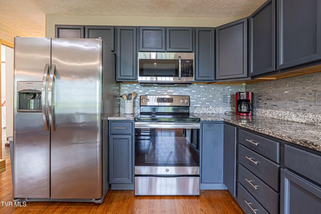 19657 Jeb Stuart Highway, Abingdon, VA 24211