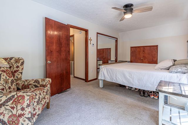 19657 Jeb Stuart Highway, Abingdon, VA 24211