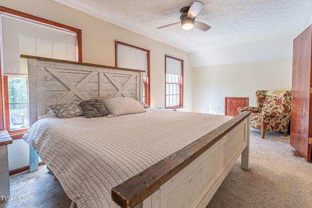 19657 Jeb Stuart Highway, Abingdon, VA 24211