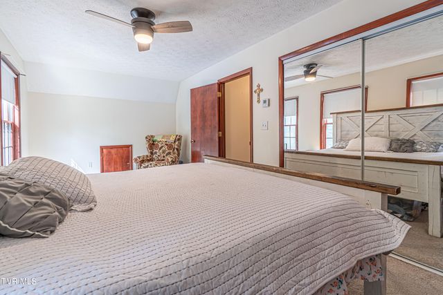 19657 Jeb Stuart Highway, Abingdon, VA 24211