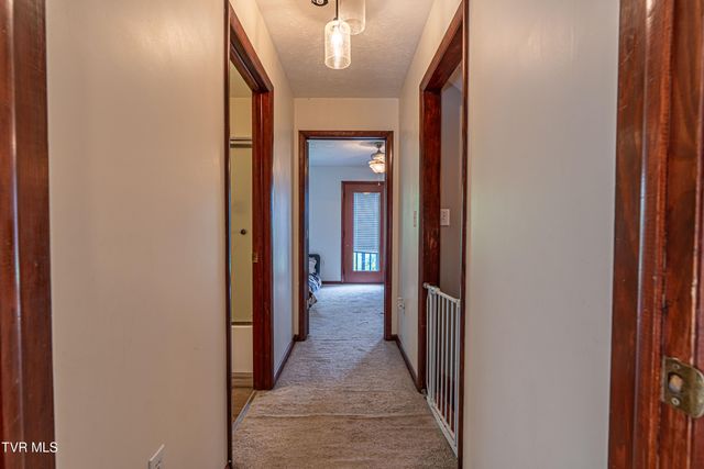 19657 Jeb Stuart Highway, Abingdon, VA 24211