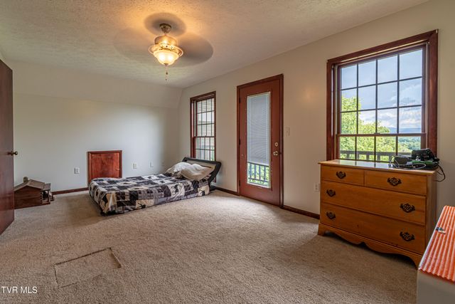 19657 Jeb Stuart Highway, Abingdon, VA 24211