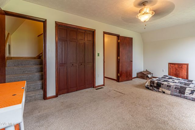 19657 Jeb Stuart Highway, Abingdon, VA 24211