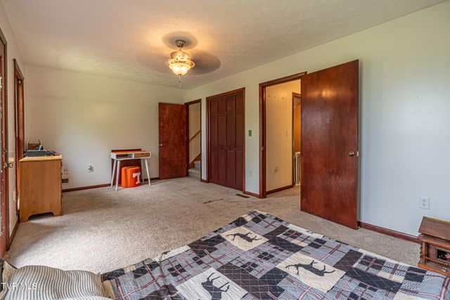 19657 Jeb Stuart Highway, Abingdon, VA 24211