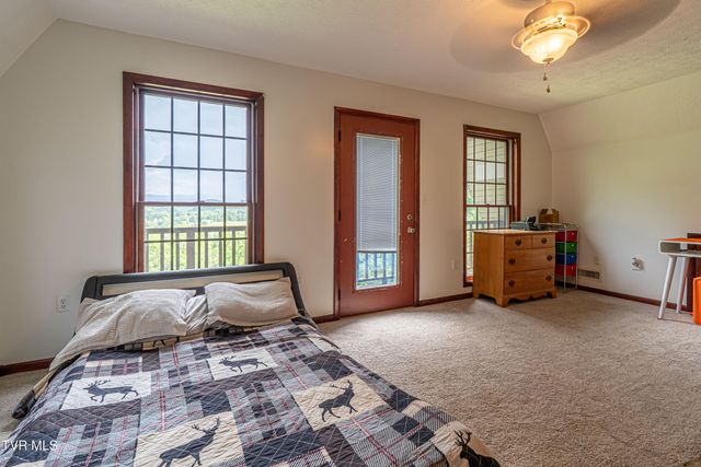 19657 Jeb Stuart Highway, Abingdon, VA 24211