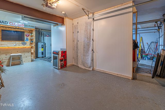 19657 Jeb Stuart Highway, Abingdon, VA 24211