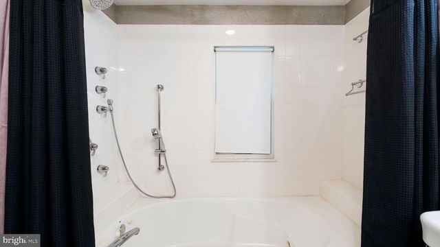 351 HIDDEN RIVER RD, Penn Valley, PA 19072