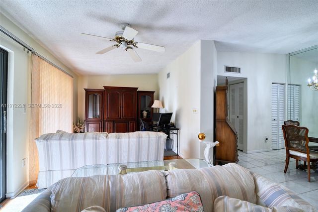 10975 W Clairmont Circle 207, Tamarac, FL 33321