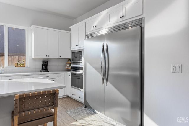 3206 Spruce Park Way, Shafter, CA 93263