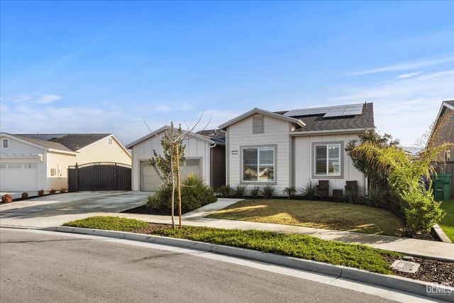 3206 Spruce Park Way, Shafter, CA 93263