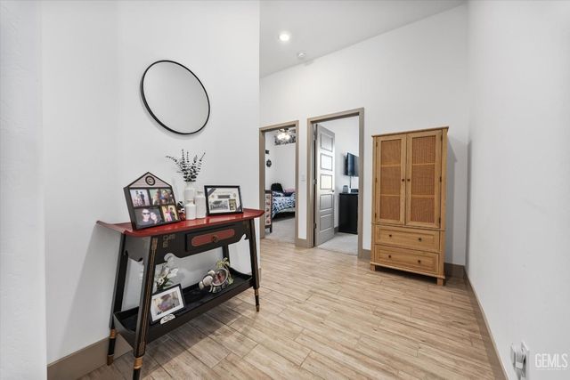 3206 Spruce Park Way, Shafter, CA 93263