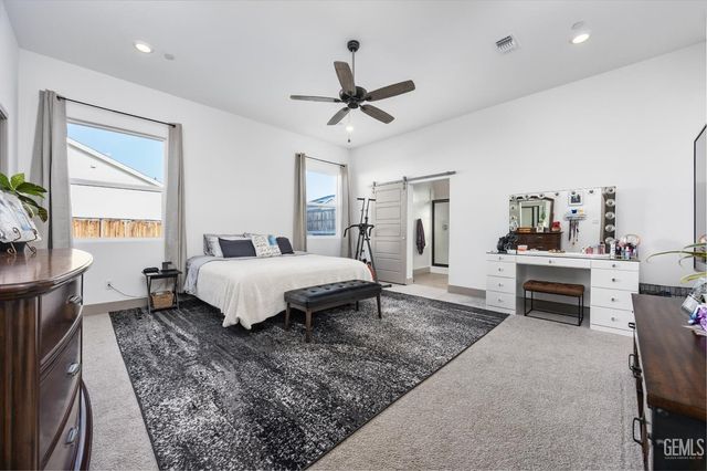 3206 Spruce Park Way, Shafter, CA 93263