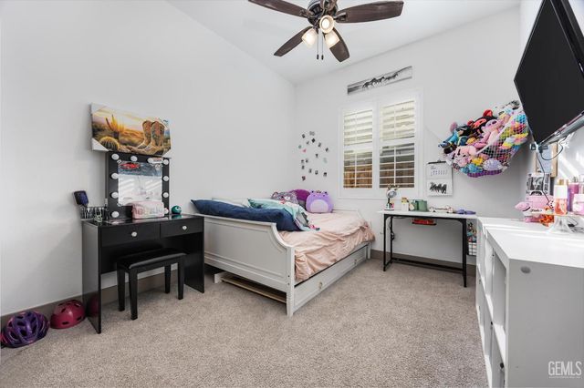 3206 Spruce Park Way, Shafter, CA 93263