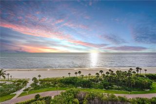 20 Seagate DR # 803, Naples, FL 34103