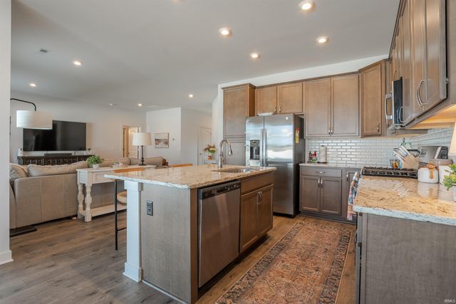 3067 Dowgate Drive, Newburgh, IN 47630
