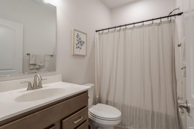 3067 Dowgate Drive, Newburgh, IN 47630