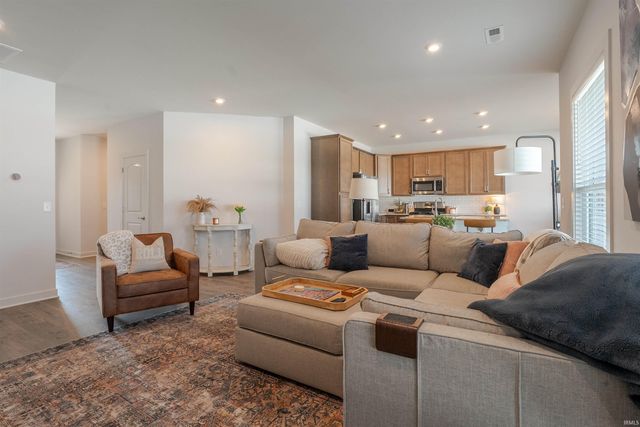 3067 Dowgate Drive, Newburgh, IN 47630