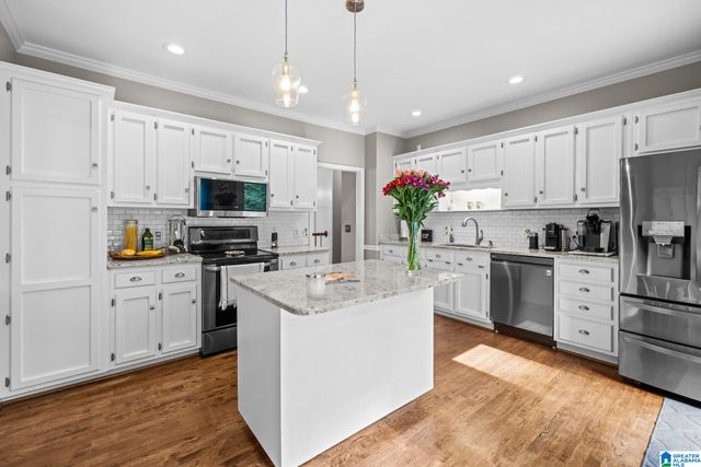 165 ESSEX DRIVE, Sterrett, AL 35147