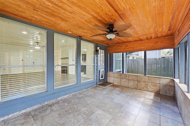 17706 Typhoon Way, Crosby, TX 77532