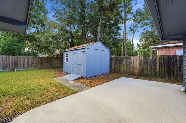 17706 Typhoon Way, Crosby, TX 77532