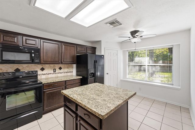 17706 Typhoon Way, Crosby, TX 77532