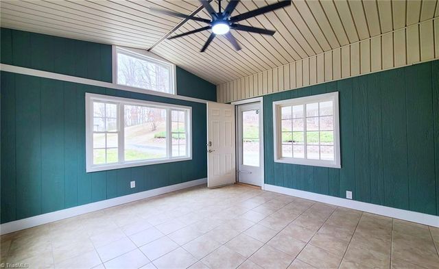 4515 Rocklane Drive, Walkertown, NC 27051