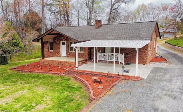 4515 Rocklane Drive, Walkertown, NC 27051