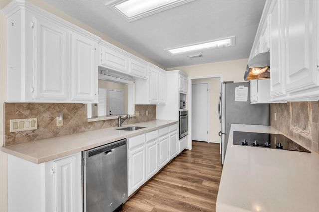 7 Lazy Springs, Trinity, TX 75862