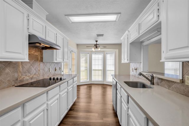 7 Lazy Springs, Trinity, TX 75862