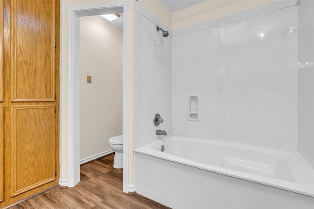 7 Lazy Springs, Trinity, TX 75862