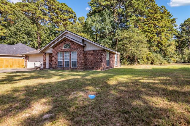 7 Lazy Springs, Trinity, TX 75862