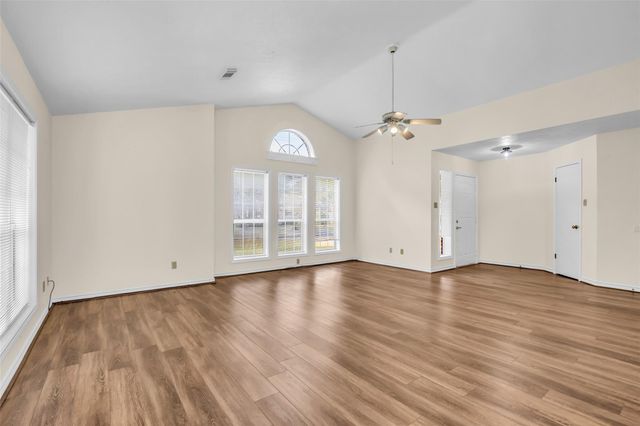 7 Lazy Springs, Trinity, TX 75862