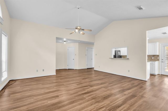 7 Lazy Springs, Trinity, TX 75862