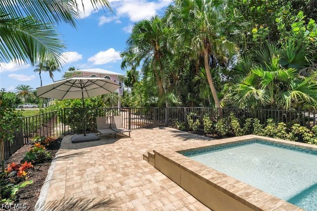 16785 Captiva DR, Captiva, FL 33924