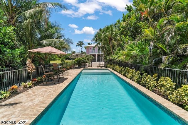 16785 Captiva DR, Captiva, FL 33924