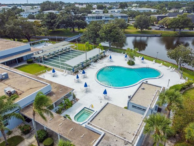 8080 112TH STREET 301, Seminole, FL 33772