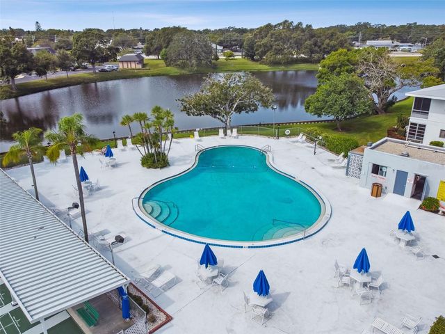 8080 112TH STREET 301, Seminole, FL 33772