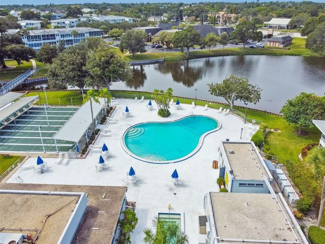 8080 112TH STREET 301, Seminole, FL 33772