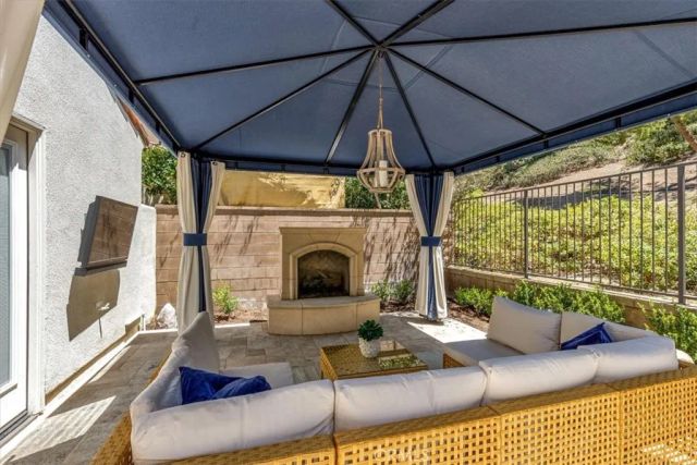 130 White Flower, Irvine, CA 92603
