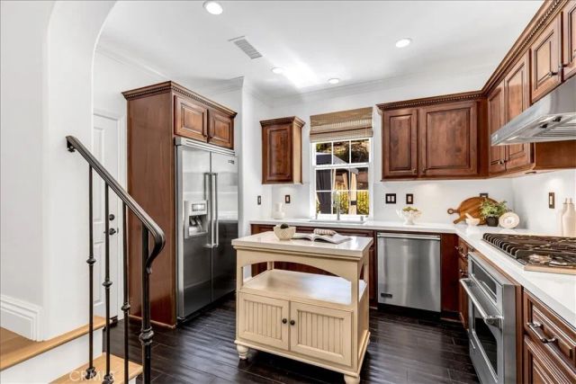 130 White Flower, Irvine, CA 92603