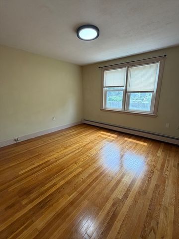 12 Curtis St 1, Methuen, MA 01844