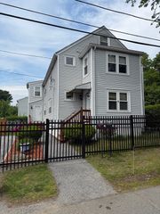 12 Curtis St 1, Methuen, MA 01844