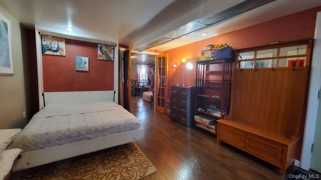 3430 34th Street, Astoria, NY 11106