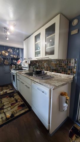 3430 34th Street, Astoria, NY 11106