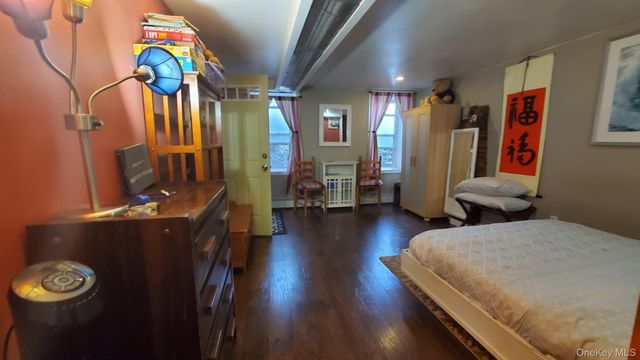 3430 34th Street, Astoria, NY 11106